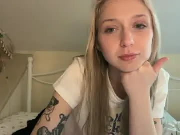 Cherryflavorxx  live sex cam