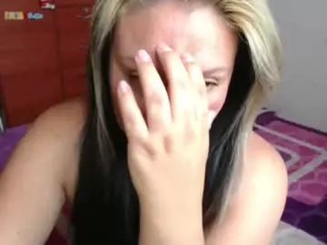 Emily_sexy69  live sex cam