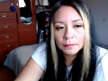 Emily_sexy69  live sex cam