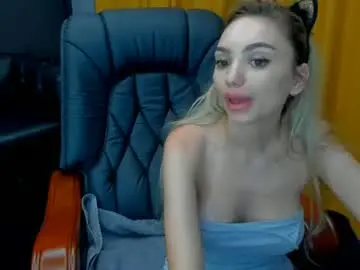 Haleysweetest  live sex cam