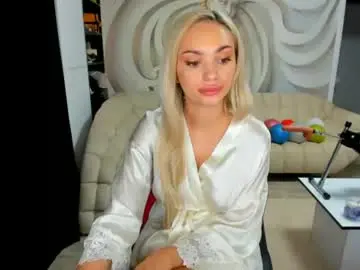 Haleysweetest  live sex cam