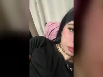 Pochii16  live sex cam