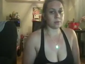Thedevinemilf  live sex cam