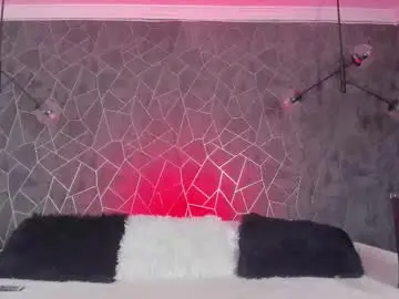 Tiarha_18  live sex cam