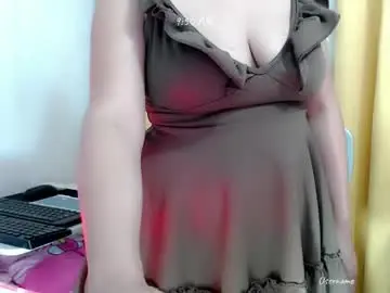 Yummyhottits  live sex cam