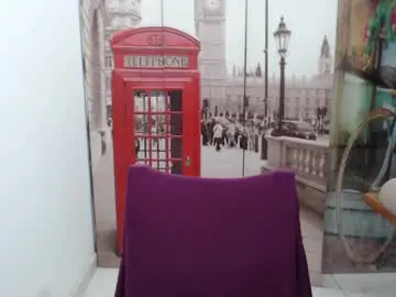 Curly_greeneyed  live sex cam