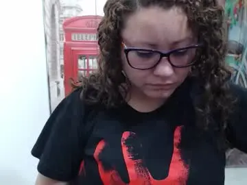 Curly_greeneyed  live sex cam