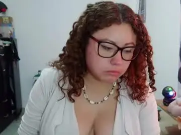 Curly_greeneyed  live sex cam