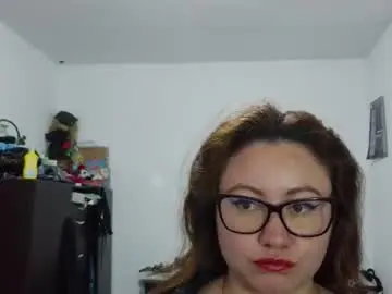 Curly_greeneyed  live sex cam