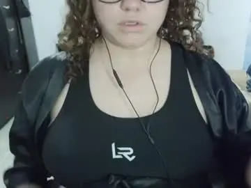 Curly_greeneyed  live sex cam