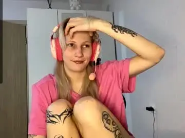 Foxysable  live sex cam