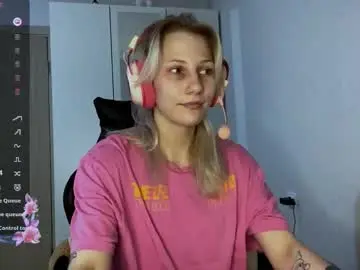 Foxysable  live sex cam