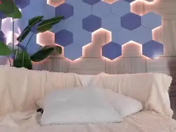 Isabellestorm  live sex cam