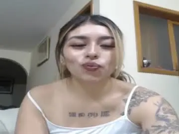 Ladymoon0499  live sex cam