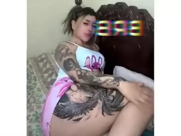 Ladymoon0499  live sex cam
