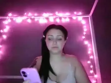 Lovemadison2  live sex cam