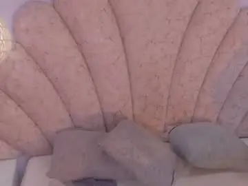 Lucycarson  live sex cam