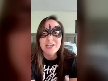 Lunahluxx  live sex cam