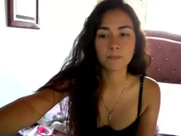 Lyzzi_smith25  live sex cam