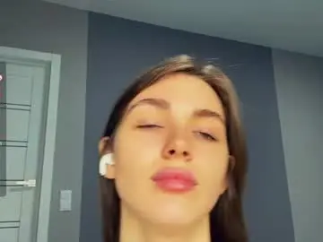 Veluxe  live sex cam