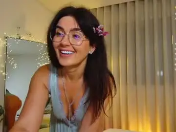 Adelina_shine  live sex cam