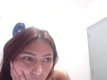 Elody_j  live sex cam
