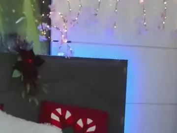 Hollytaillor  live sex cam