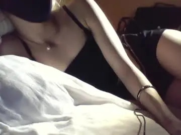 Lilla_kiem  live sex cam