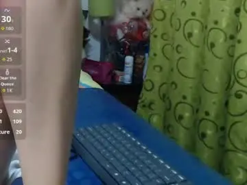Roshy_multisquirt  live sex cam