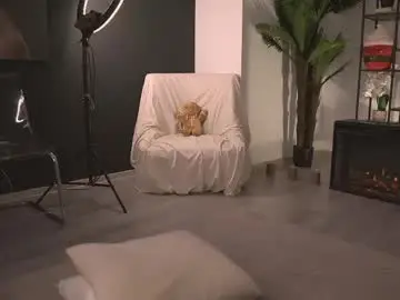 Serenanoir  live sex cam