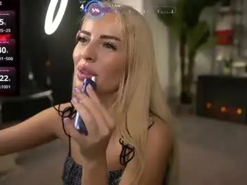 Serenanoir  live sex cam
