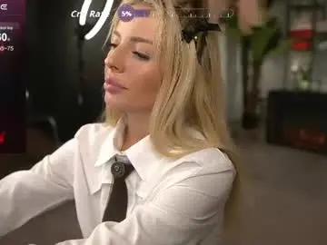 Serenanoir  live sex cam