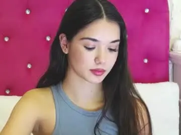 Alexisdevine  live sex cam