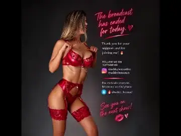 Ashley_benson1  live sex cam