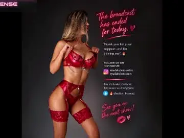 Ashley_benson1  live sex cam