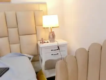 Atenea_rouse  live sex cam