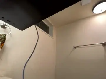 Beezlyy  live sex cam