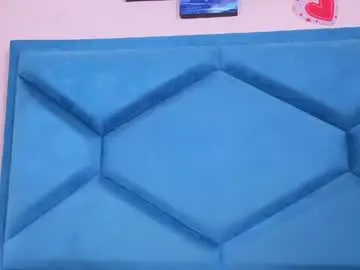 Bellaarossy  live sex cam