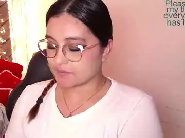 Heluejamil  live sex cam