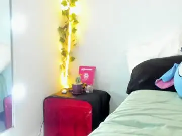 Ivonnewillis  live sex cam