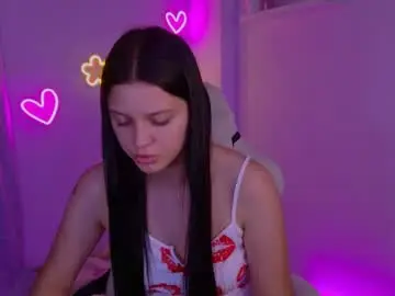 Sofyloren  live sex cam