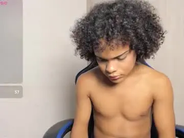 Afroditta_w  live sex cam