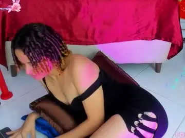 Bigass_andtoes_anita  live sex cam