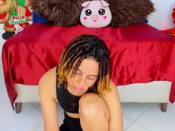 Bigass_andtoes_anita  live sex cam