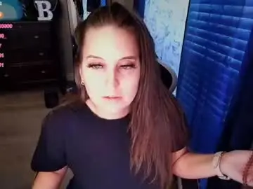 Brookebee27  live sex cam