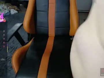 Crystalyss  live sex cam