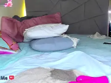 Haileylove2  live sex cam