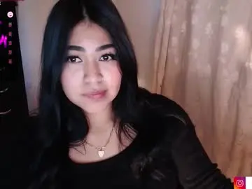 Issa_gg  live sex cam