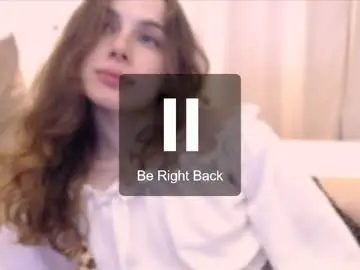Kitkatsweetspot  live sex cam