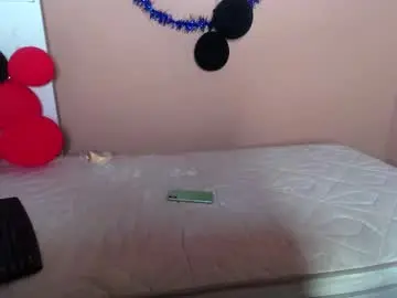 Naughtycakexxxx  live sex cam